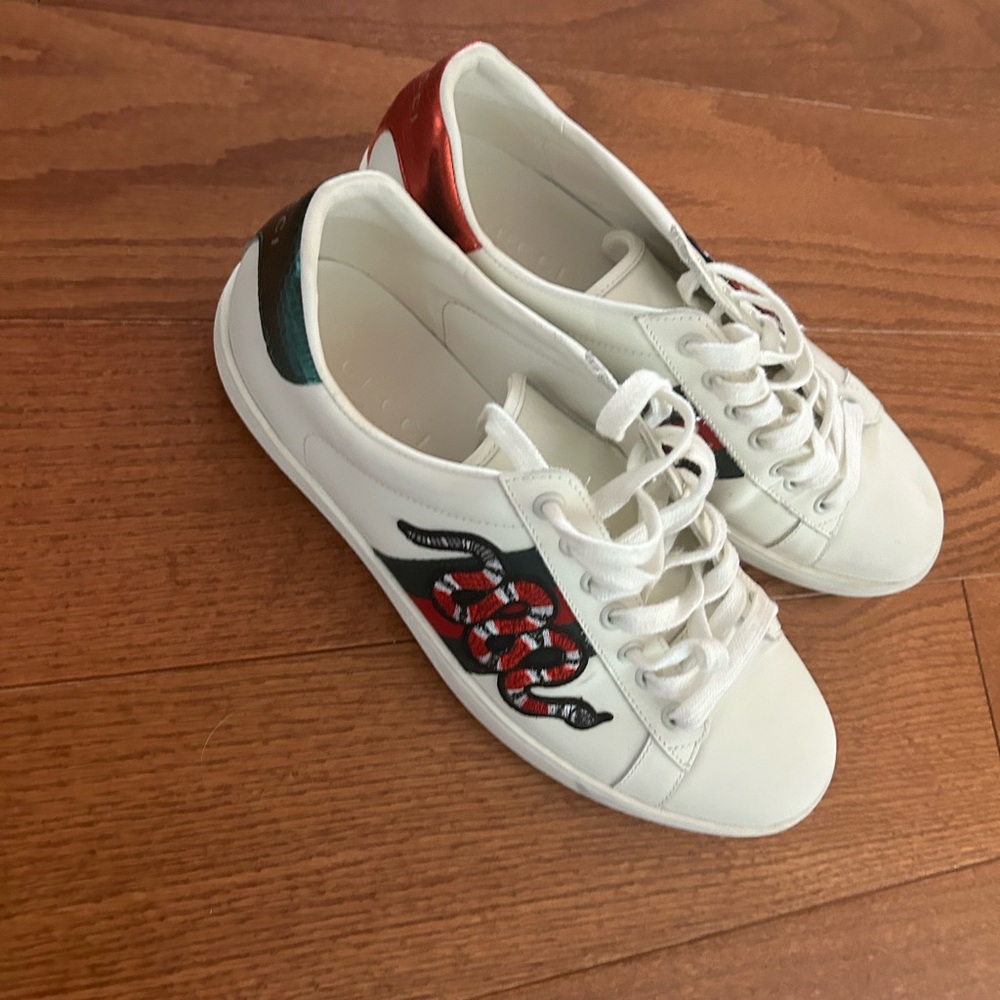 Gucci tennis shoes